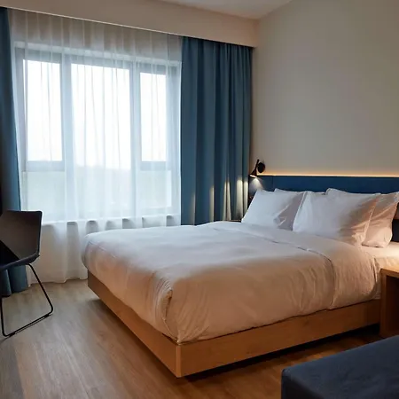 Hotel Hampton By Hilton Poznan