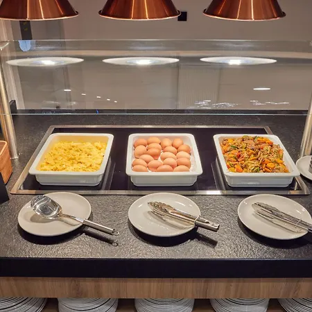 Hampton By Hilton Poznan Hotel Swarzedz
