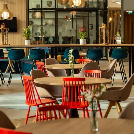 Hampton By Hilton Poznan Сважендз