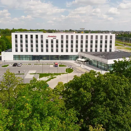 Hotel Hampton By Hilton Poznan