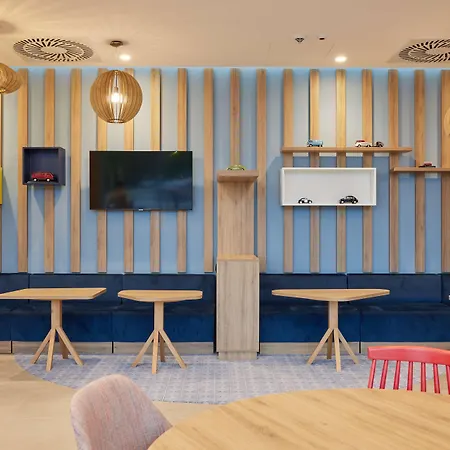 Hampton By Hilton Poznan Отель 3*