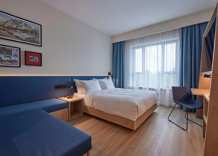 Hampton By Hilton Poznan Hotel 3*