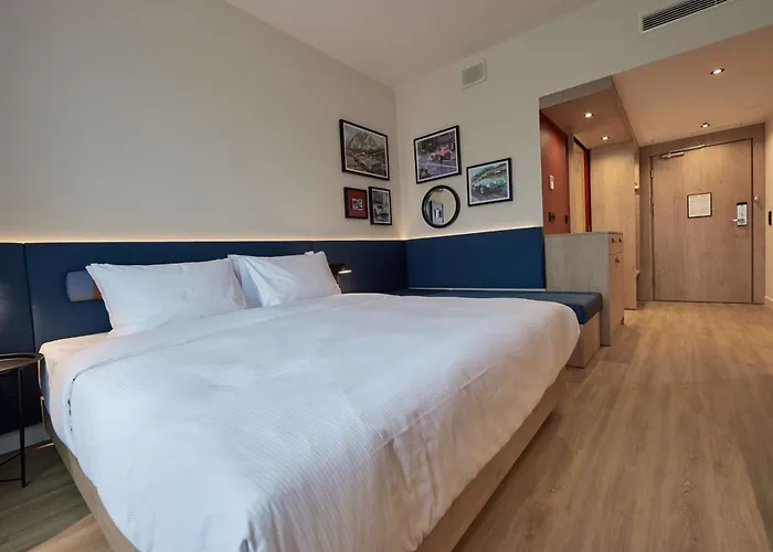 Hampton By Hilton Poznan Hotel