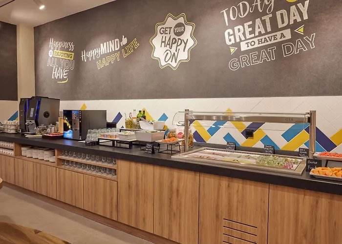 Hotel Hampton By Hilton Poznan