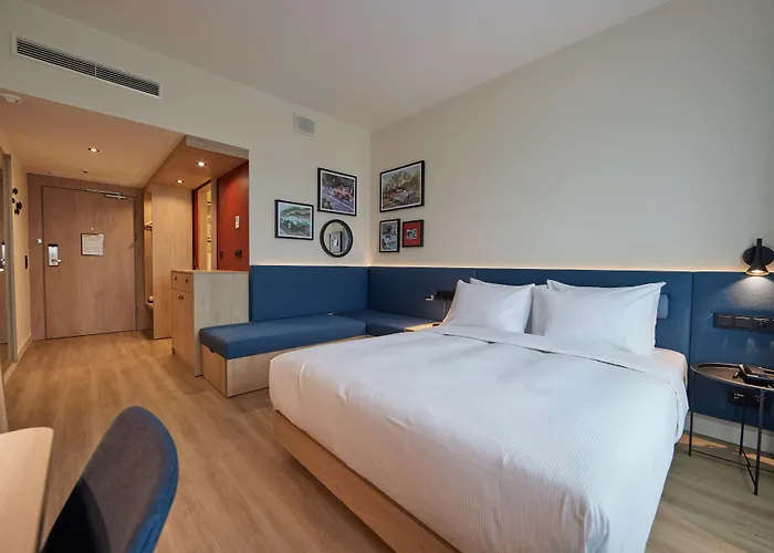 Hotel Hampton By Hilton Poznan